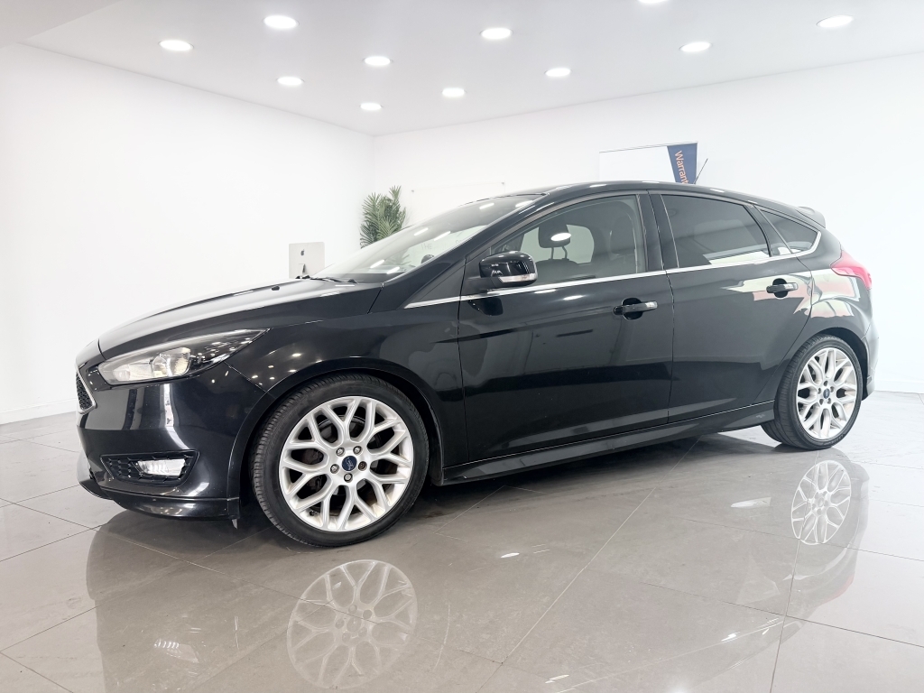 Ford Focus 1.0 Zetec S Black #2