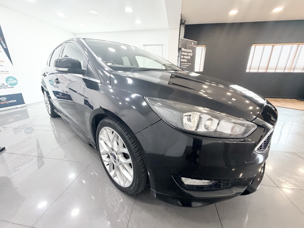 Ford Focus 1.0 Zetec S Black #6
