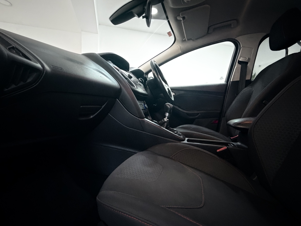 Ford Focus Focus Zetec Tdci Grey #8