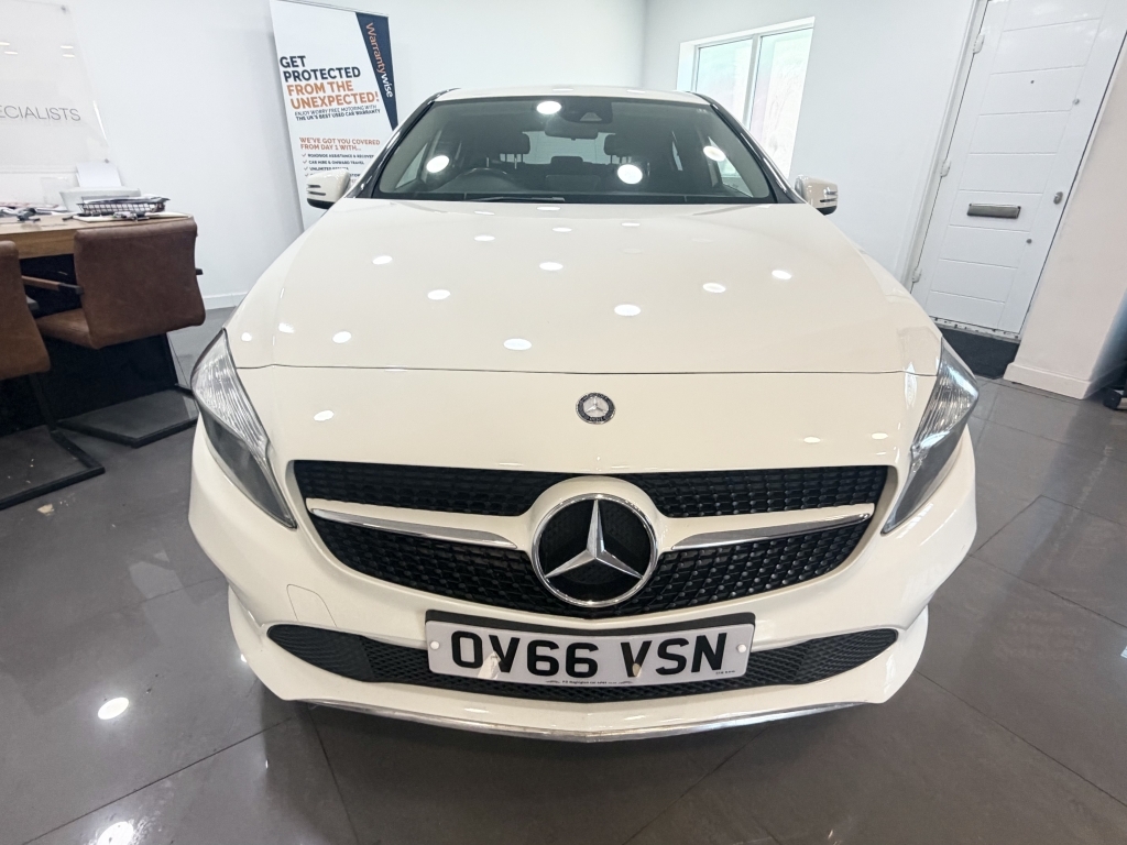 Mercedes-Benz A Class 1.5 A 180 D Se White #6