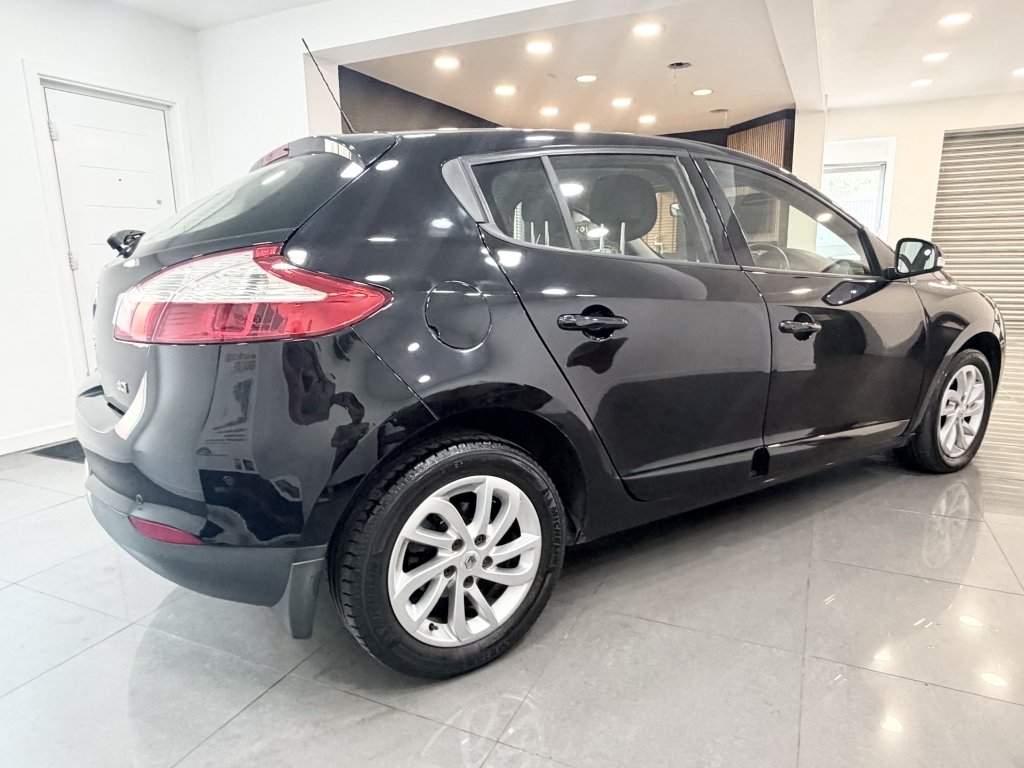 Renault Megane 1.5 Dynamique Tomtom Dci Black #4