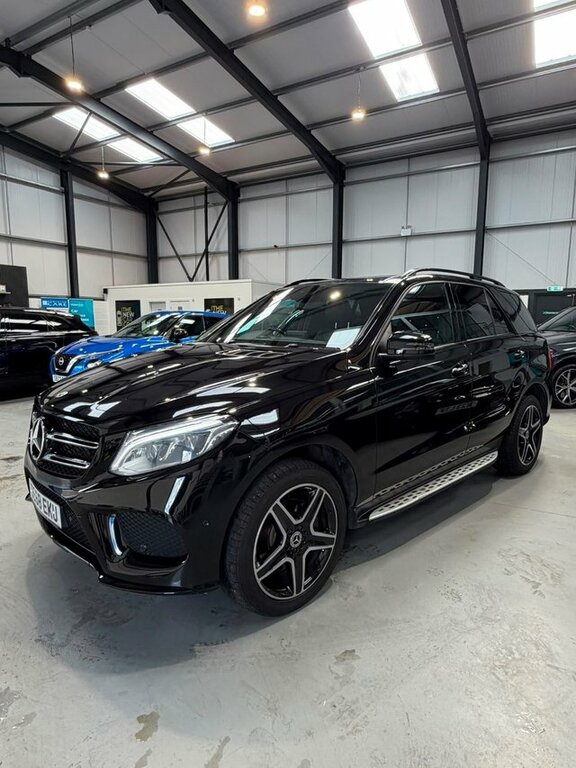 Mercedes-Benz GLE Class 2018 3.0 Gle350d V6 Amg Night Edition Premium Plu Black #2
