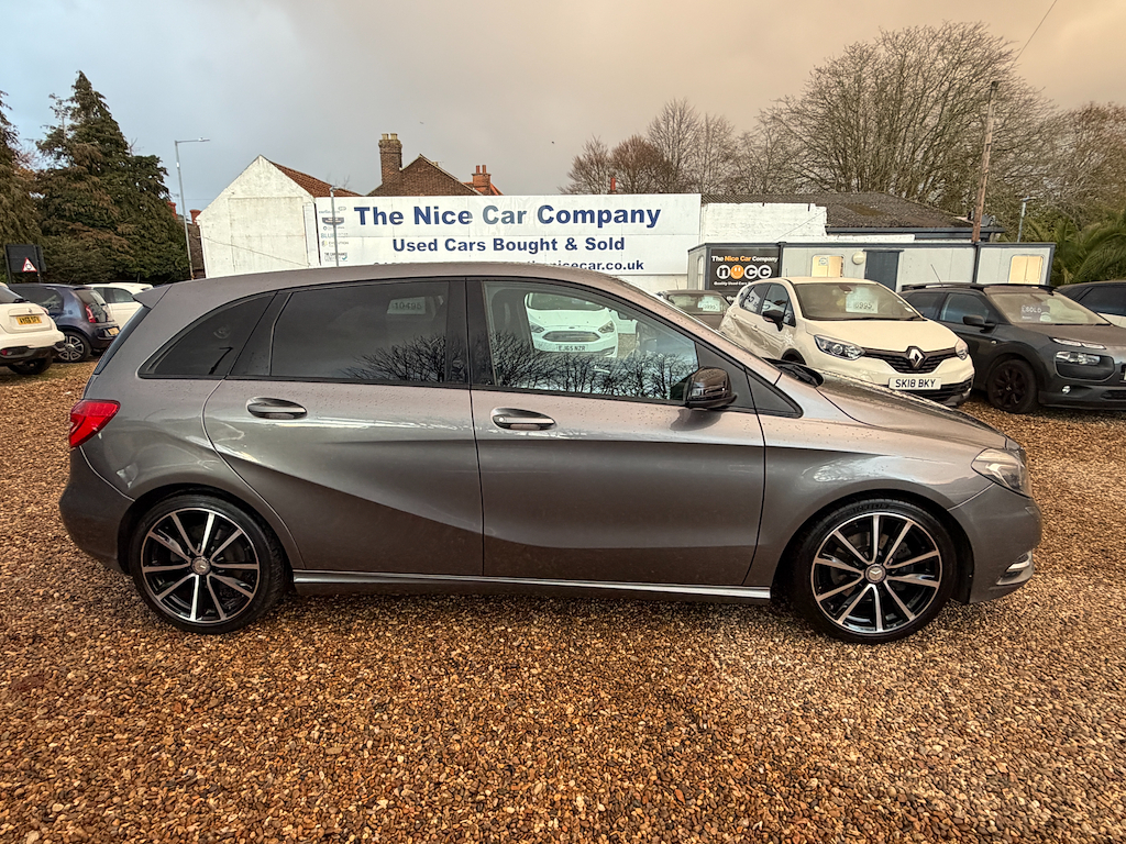 Mercedes-Benz B Class 1.5 L Cdi Blueefficiency Sport Grey