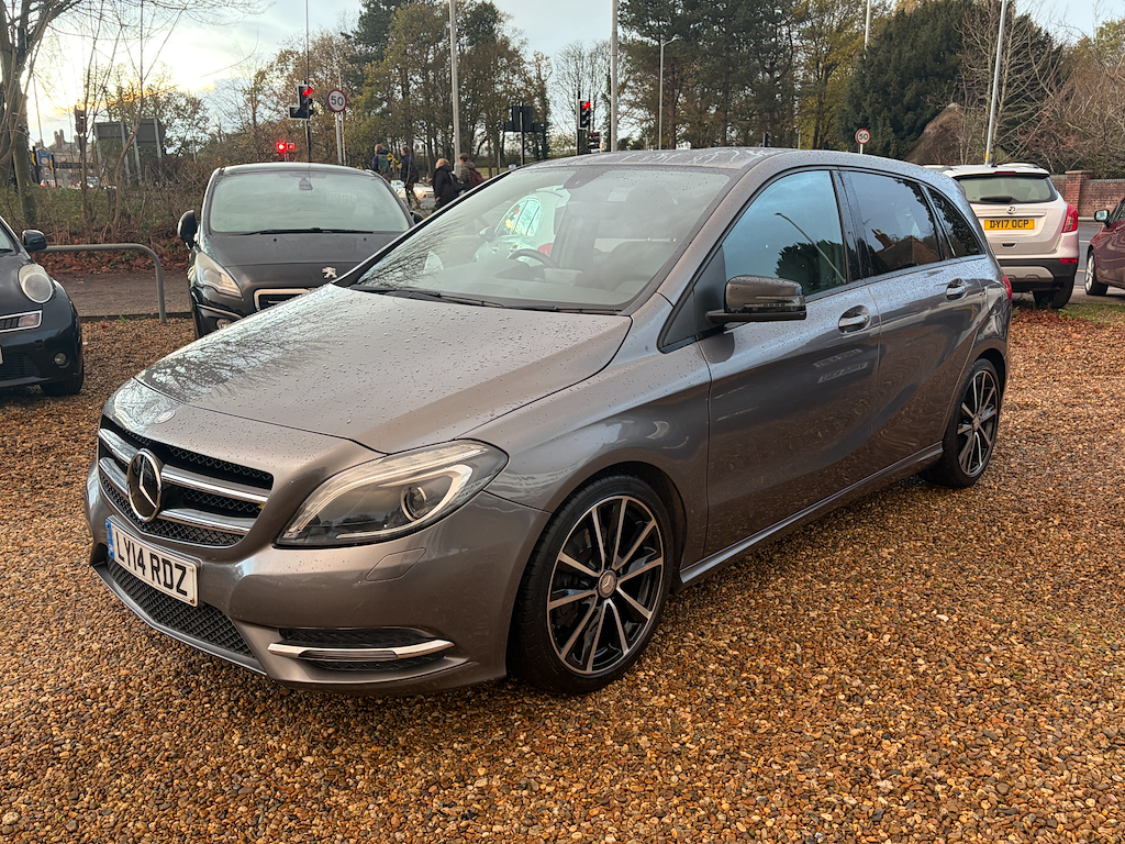 Mercedes-Benz B Class 1.5 L Cdi Blueefficiency Sport Grey #4