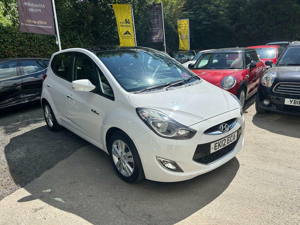 Hyundai Ix20 Hatchback 1.6 Crdi Style Euro 5 Ss 201212 White