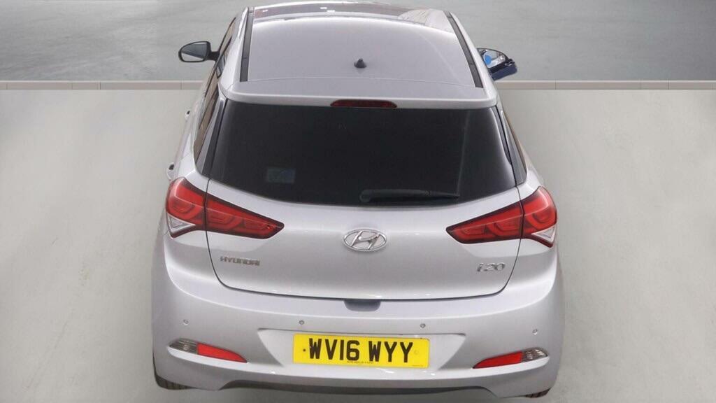 Hyundai I20 Hatchback White #10