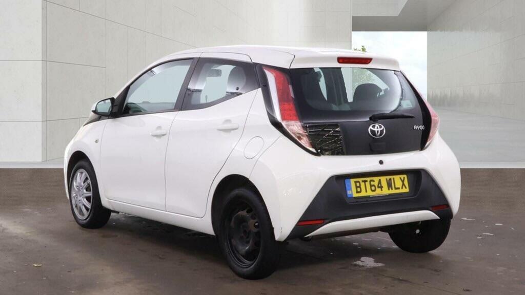 Toyota Aygo 1.0 Vvt-i X-play Euro 5 Euro 5 White #5