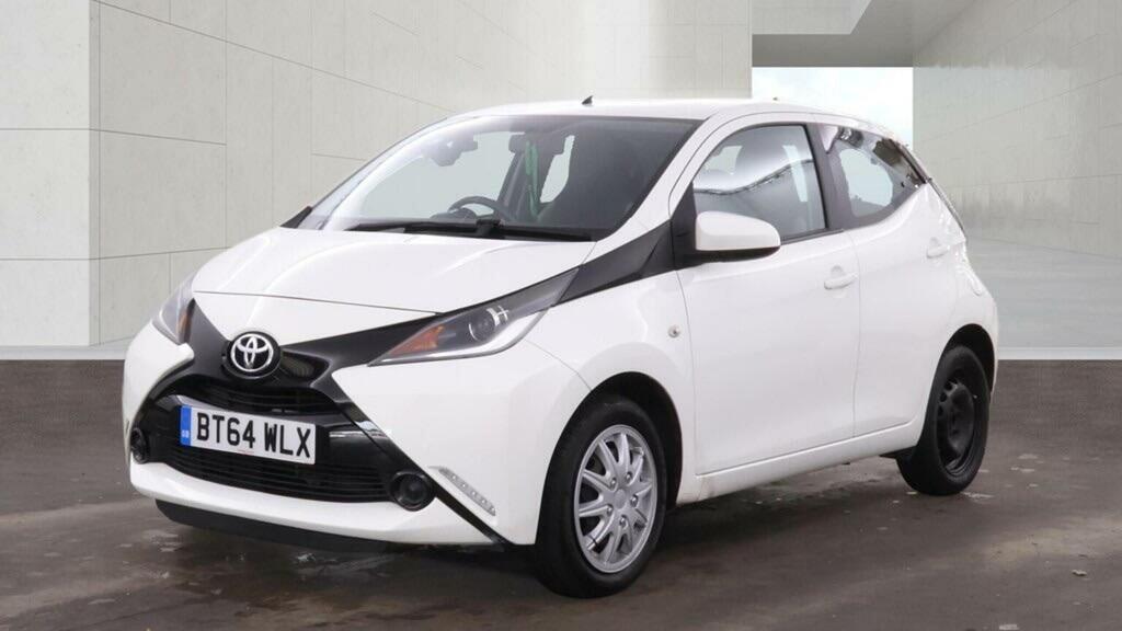Toyota Aygo 1.0 Vvt-i X-play Euro 5 Euro 5 White #4