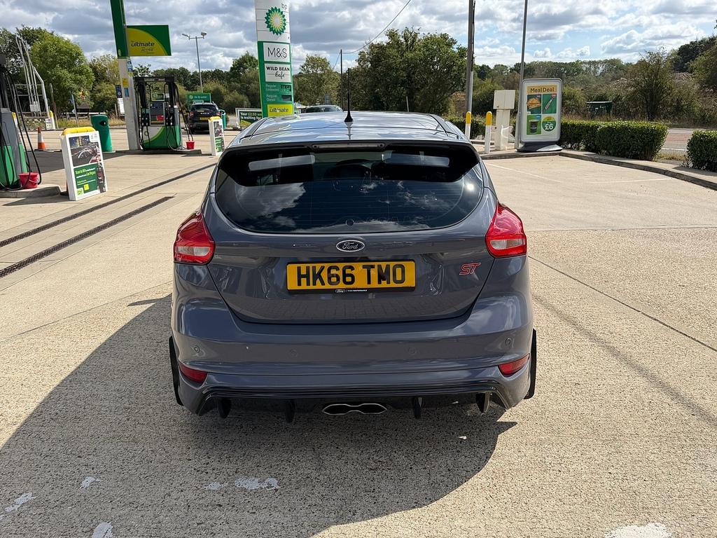Ford Focus 2.0T Ecoboost St-3 Hatchback Eur Grey #5