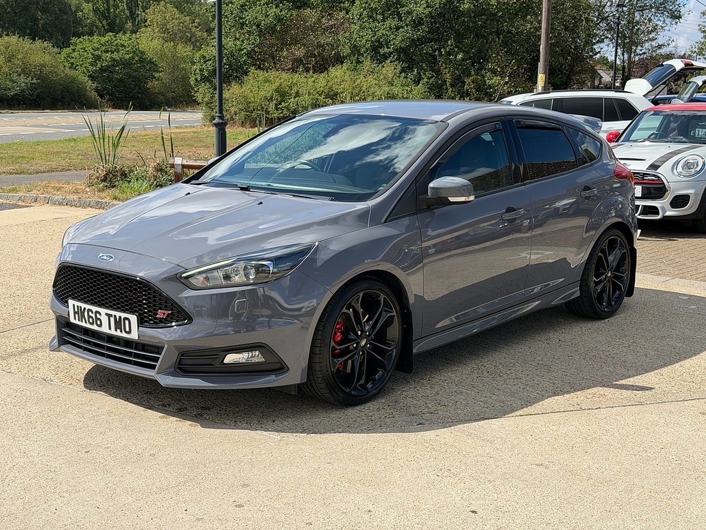 Ford Focus 2.0T Ecoboost St-3 Hatchback Eur Grey