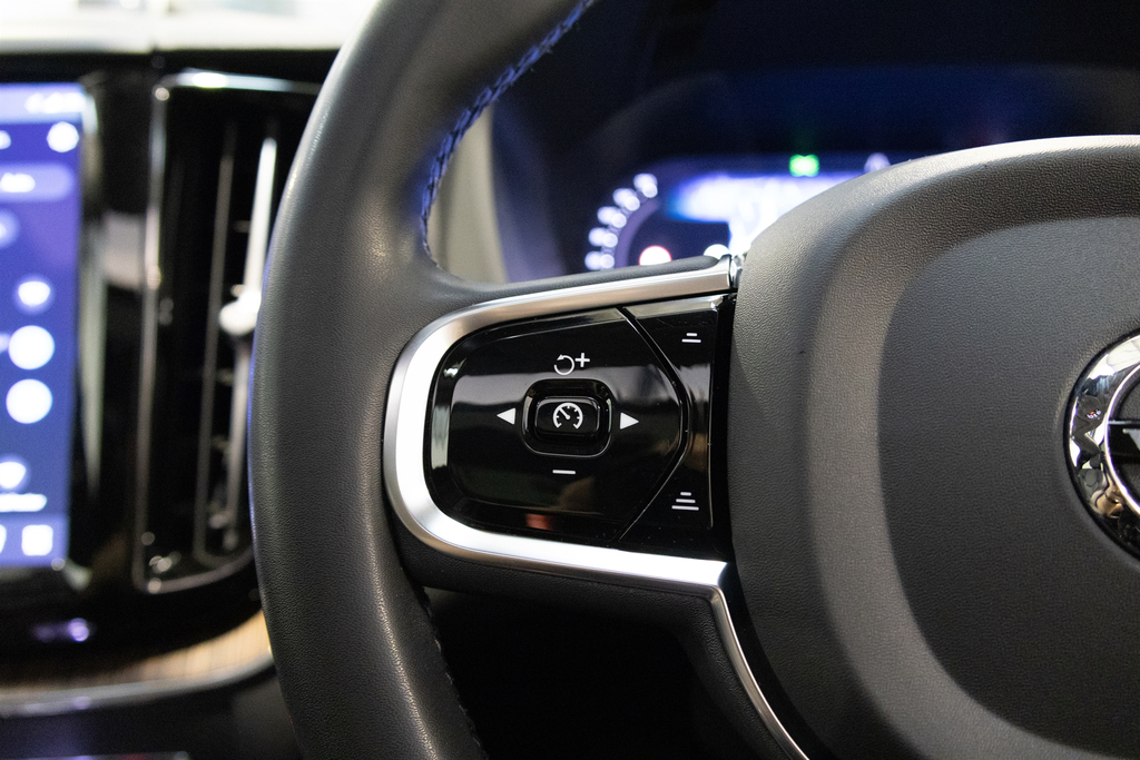 Volvo XC60 R-design Black #33