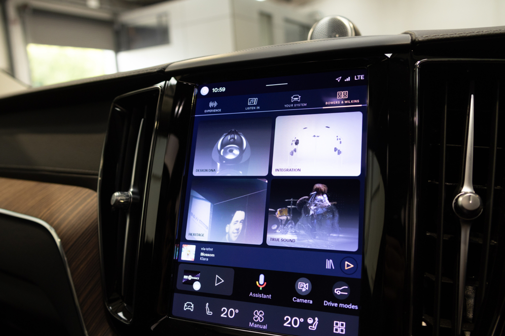 Volvo XC60 R-design Black #25
