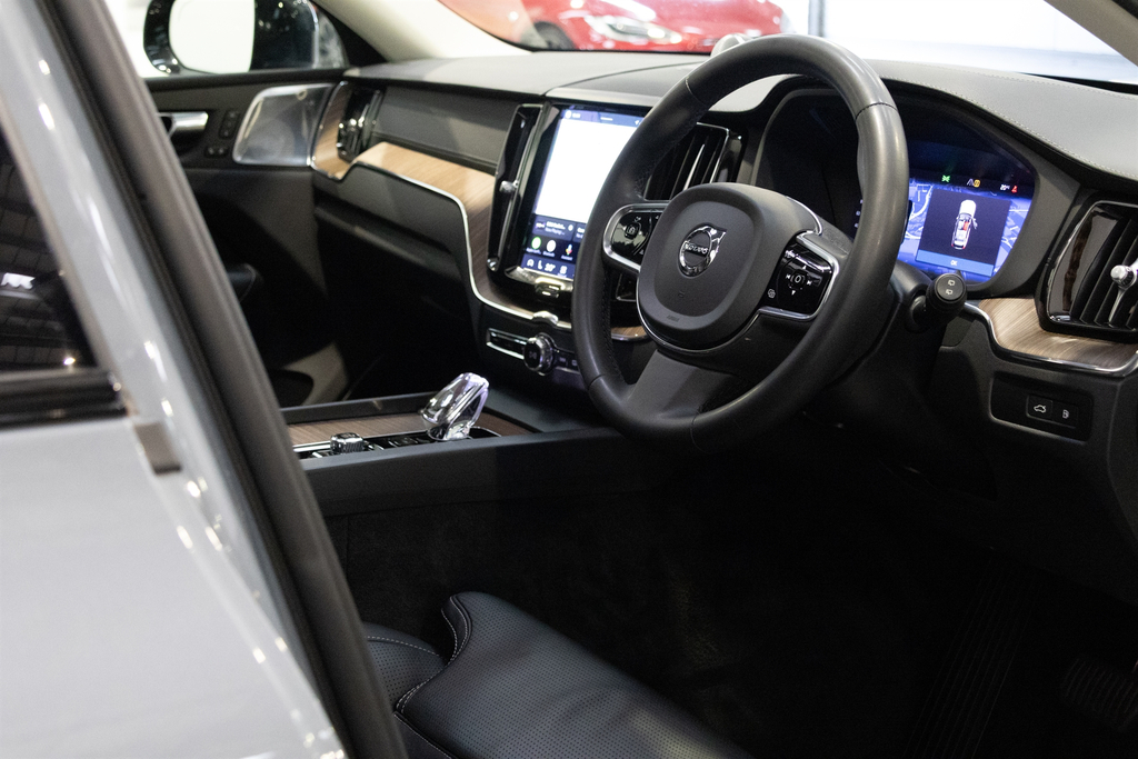 Volvo XC60 R-design Black #15