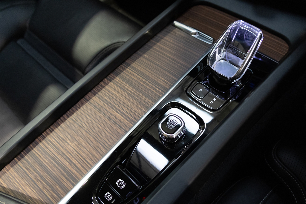Volvo XC60 R-design Black #31