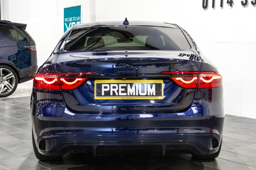 Jaguar XF R-dynamic Se Black Blue #6