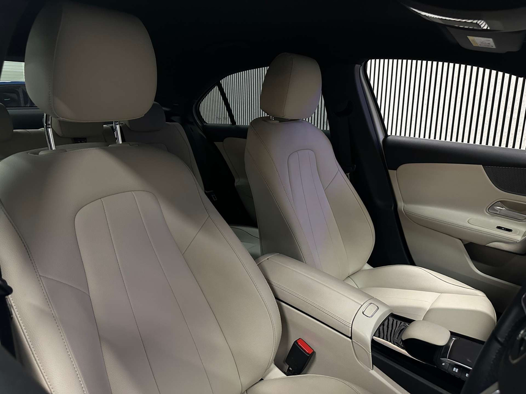 Mercedes-Benz A Class Hatchback White #40