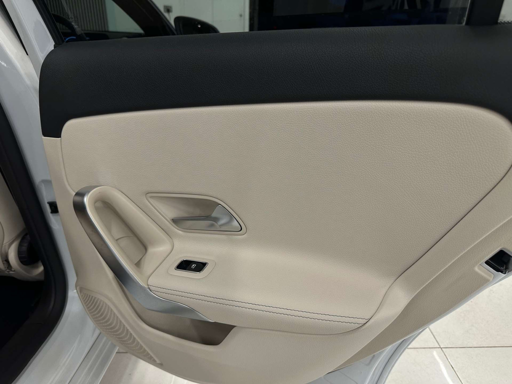 Mercedes-Benz A Class Hatchback White #49