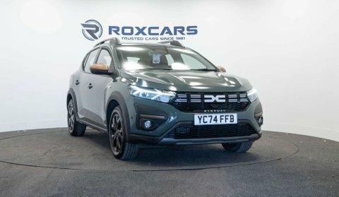 Dacia Sandero Stepway Hatchback Green