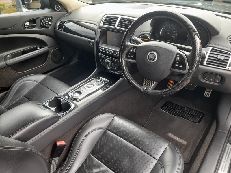 Jaguar XKR Coupe Grey #24