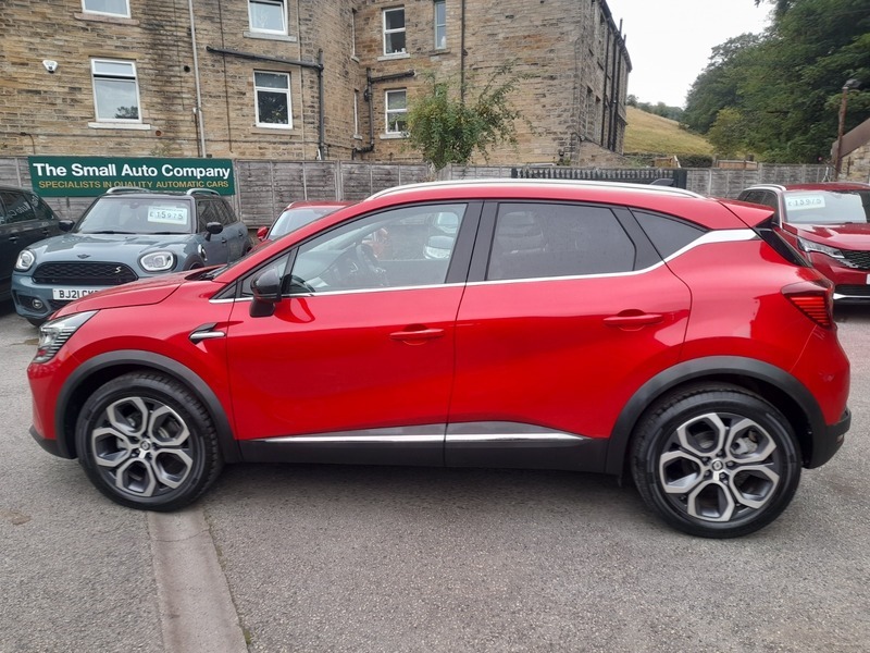 Renault Captur Techno E-tech Full Hybrid Red #5