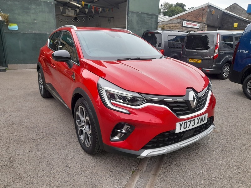 Renault Captur Techno E-tech Full Hybrid Red