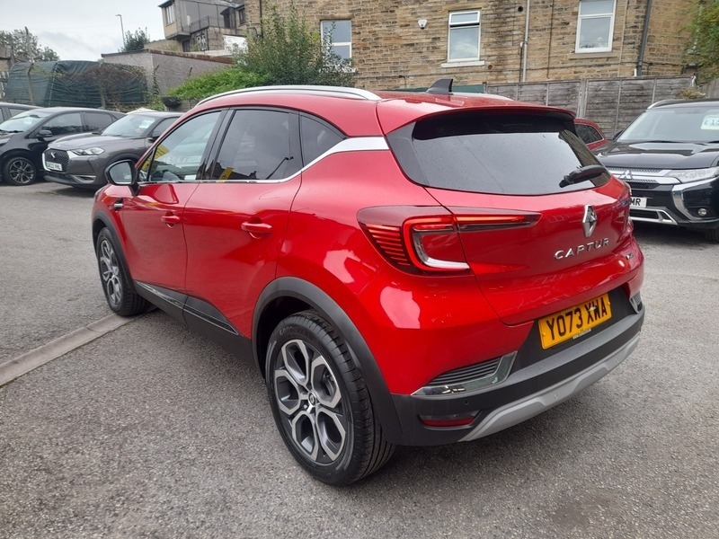 Renault Captur Techno E-tech Full Hybrid Red #6