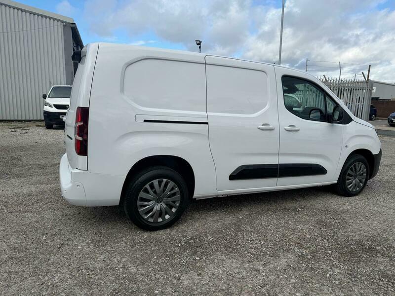 Peugeot Partner 1.5 Bluehdi 950 Professional Long Panel Van 6Dr Di White #15