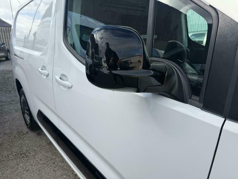 Peugeot Partner 1.5 Bluehdi 950 Professional Long Panel Van 6Dr Di White #24