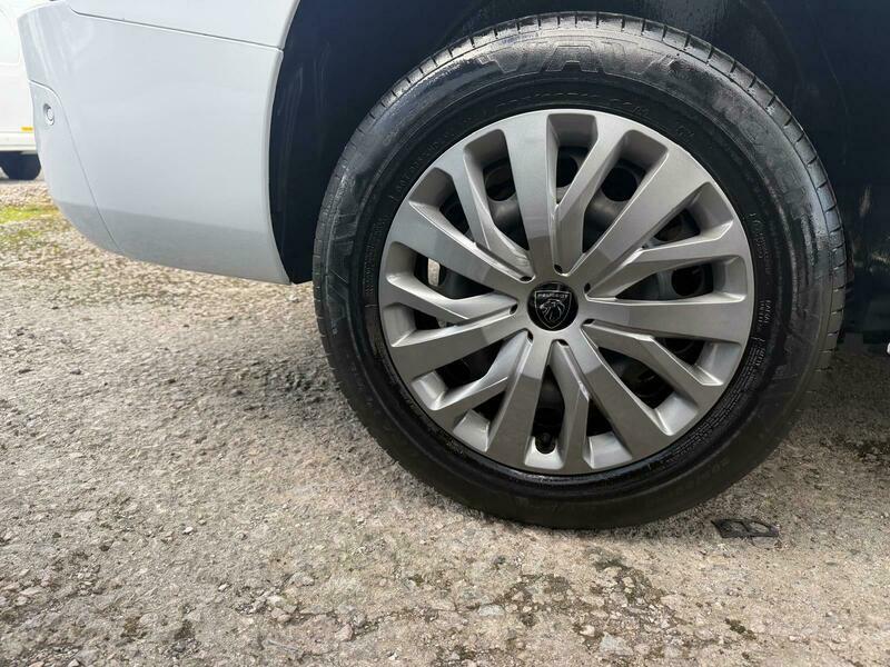Peugeot Partner 1.5 Bluehdi 950 Professional Long Panel Van 6Dr Di White #35
