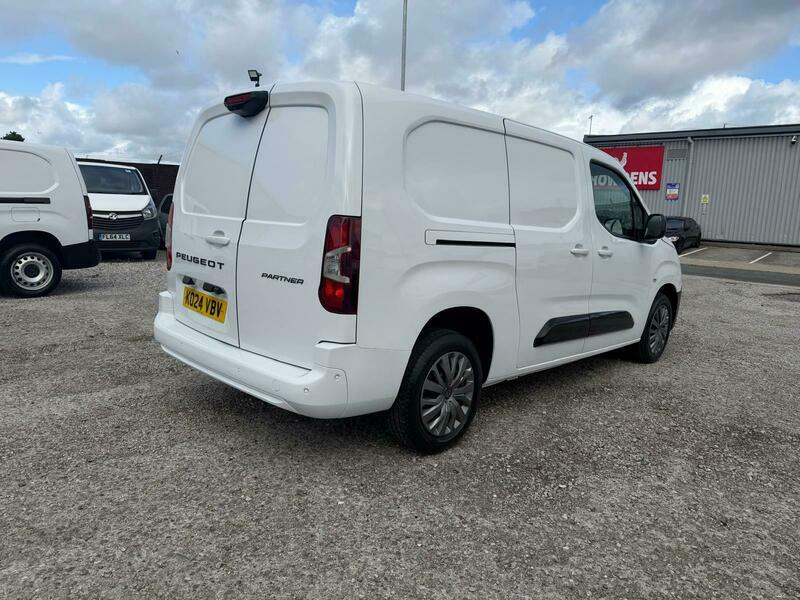 Peugeot Partner 1.5 Bluehdi 950 Professional Long Panel Van 6Dr Di White #14