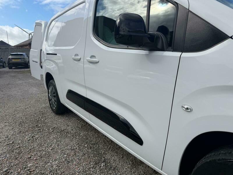 Peugeot Partner 1.5 Bluehdi 950 Professional Long Panel Van 6Dr Di White #46
