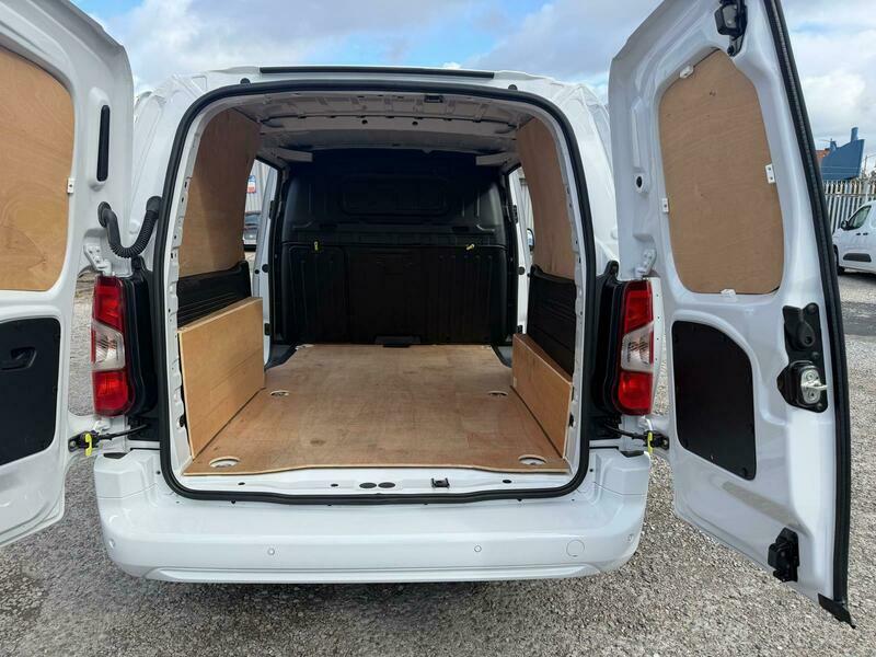 Peugeot Partner 1.5 Bluehdi 950 Professional Long Panel Van 6Dr Di White #18