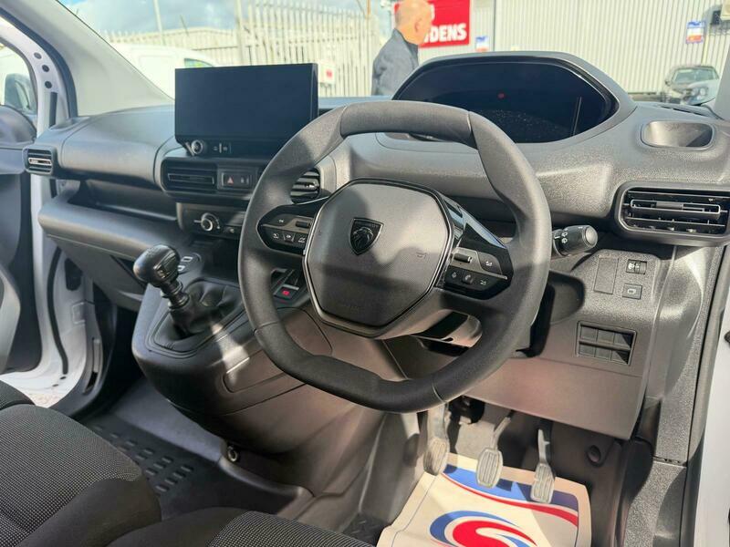Peugeot Partner 1.5 Bluehdi 950 Professional Long Panel Van 6Dr Di White #37