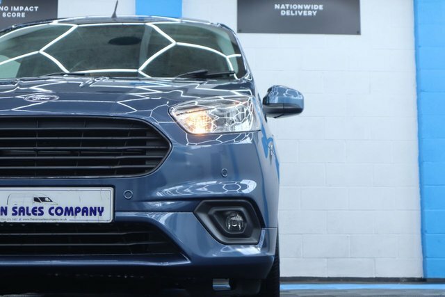 Ford Transit Courier Mpv Blue #4