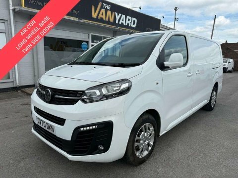 Vauxhall Vivaro 1.5 Vivaro 2900 White