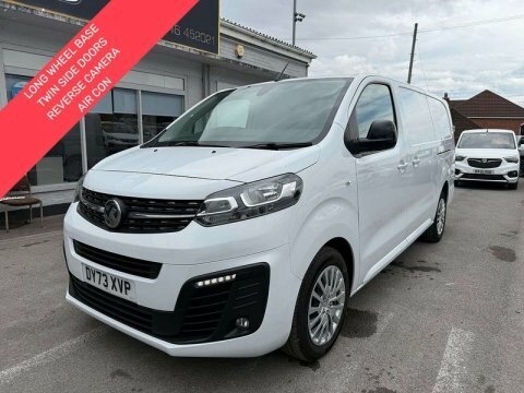 Vauxhall Vivaro 1.5 Vivaro F2900 White
