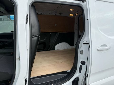 Vauxhall Combo L1h1 2300 Prime White #10