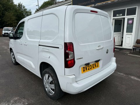 Vauxhall Combo L1h1 2300 Prime White #7