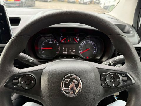Vauxhall Combo L1h1 2300 Prime White #16