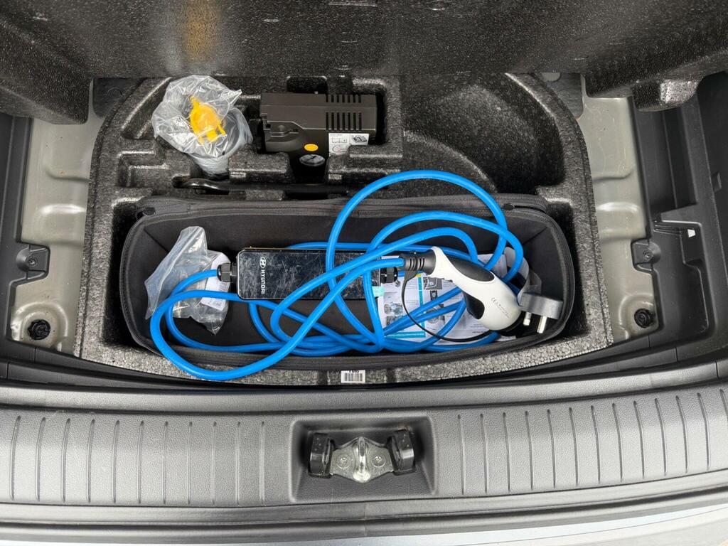 Hyundai Kona Hatchback Blue #43