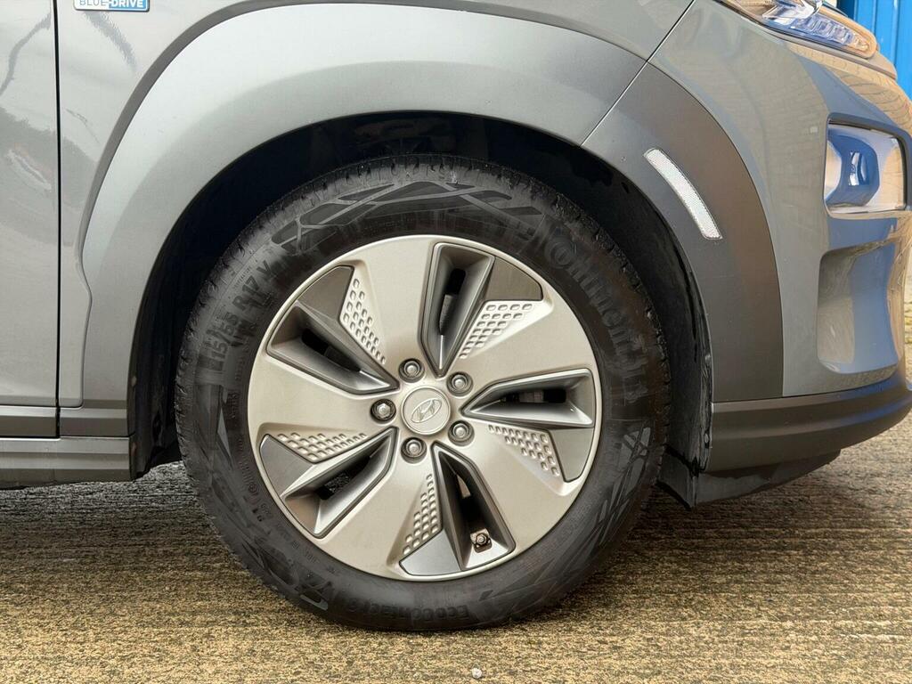 Hyundai Kona Hatchback Blue #46