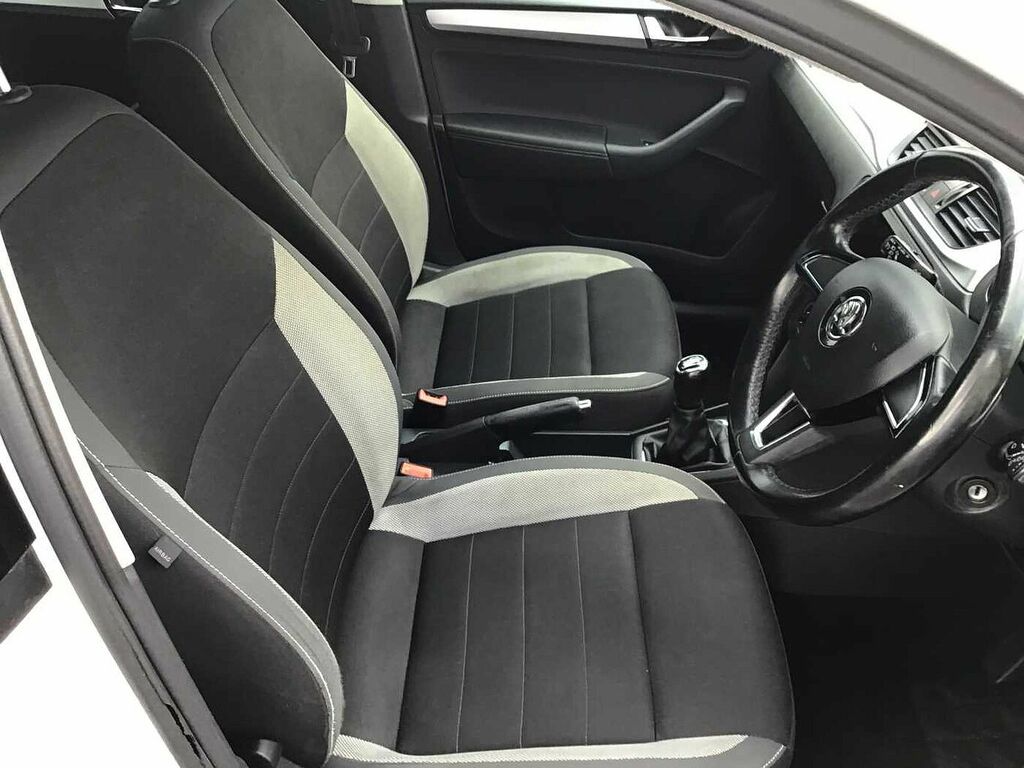 Skoda Rapid 1.0 Tsi 110 Se Tech #9