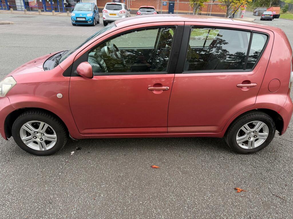 Daihatsu Sirion 1.3 Se Red #5