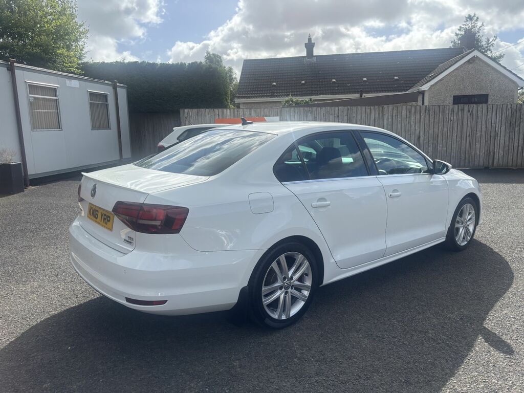 Volkswagen Jetta 2.0 Tdi 150 Gt White #3