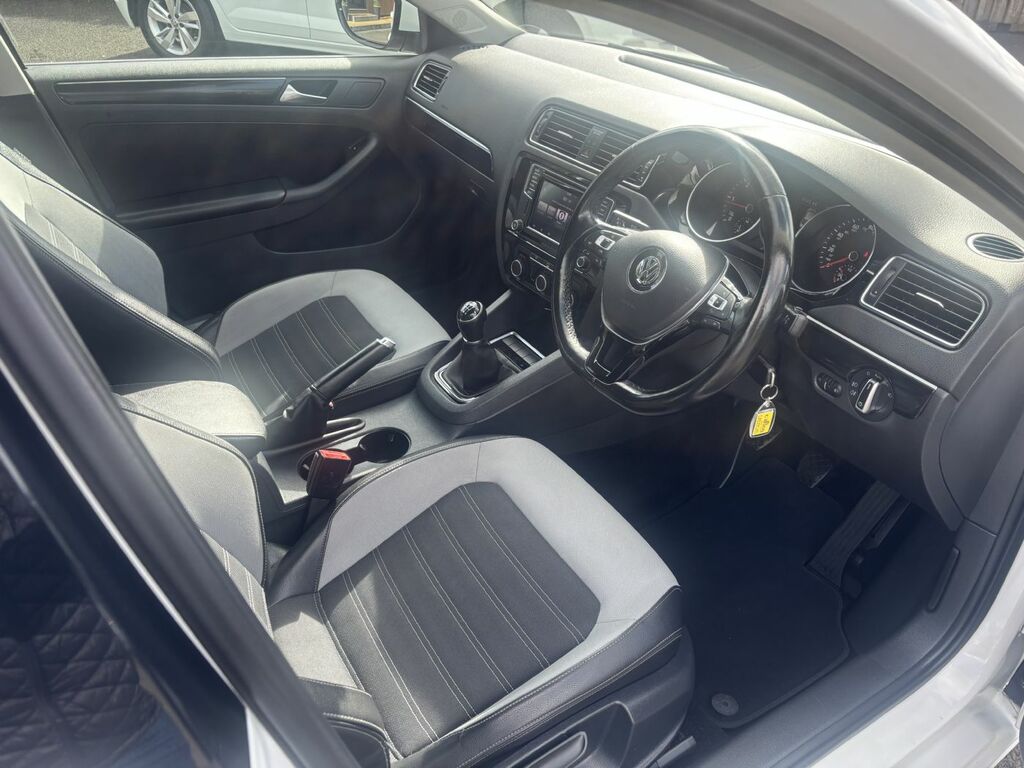 Volkswagen Jetta 2L S Grey #10