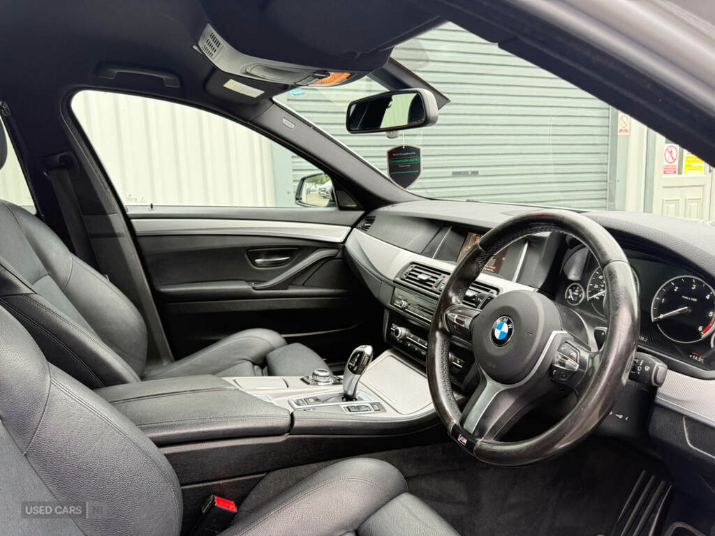 BMW 5 Series Black #8