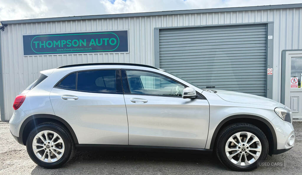 Mercedes-Benz GLA Class Gla 200D Se Executive Silver #2
