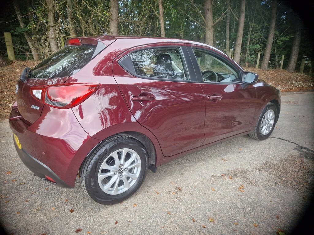 Mazda 2 1.5 Skyactiv-g Se-l Nav Red #2