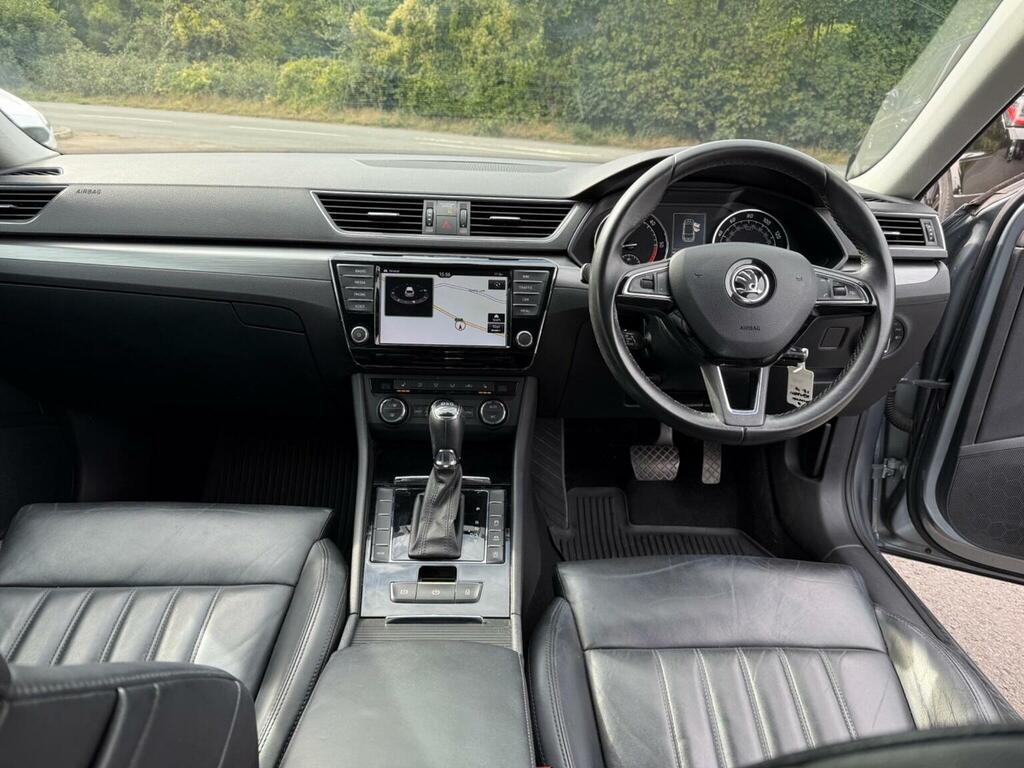 Skoda Superb White #15