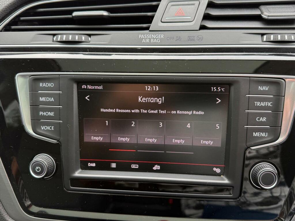 Volkswagen Touran Se Silver #9